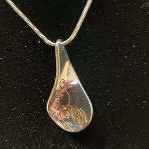 This is a new Brighton necklace in excellent condition. 18 inches